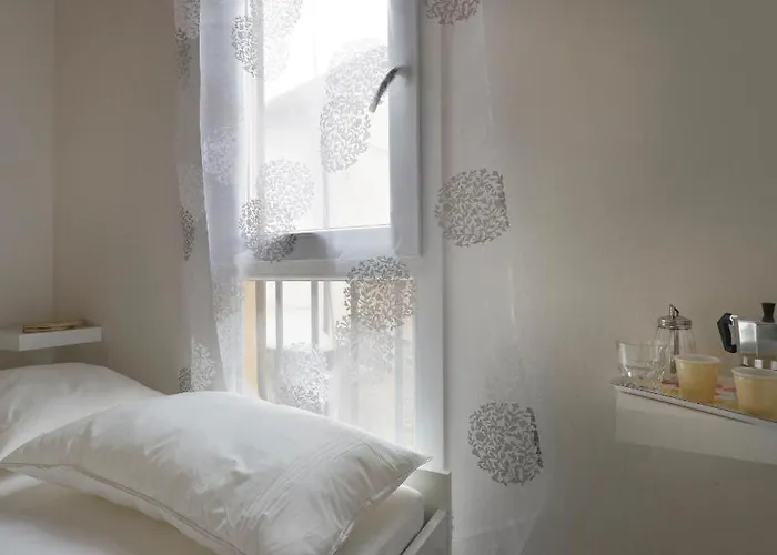 Urnest Massarenti Appartement *