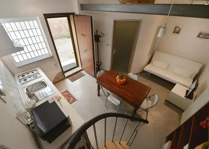 Urnest Massarenti Appartement *